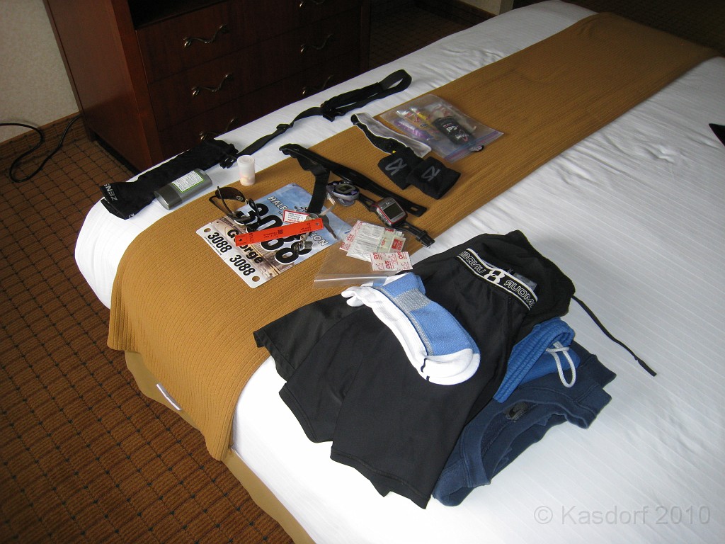 Pasadena Marathon California 2010-02 0280.jpg - Laying out the gear to be ready to dress in the morning.